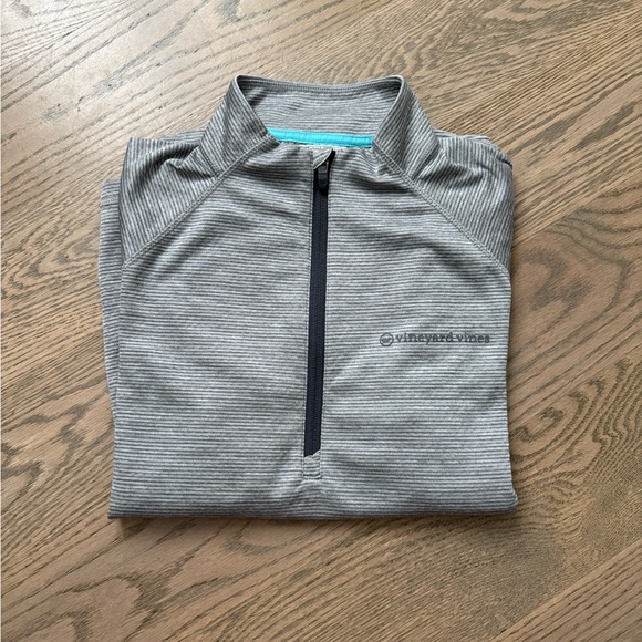 Vineyard Vines Men's Gray 1/4 zip - Picture 1 of 2